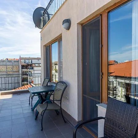 Nesebar Guest House Apartment *